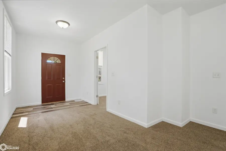 1314 N 7th Street, Burlington, IA 52601 - #3