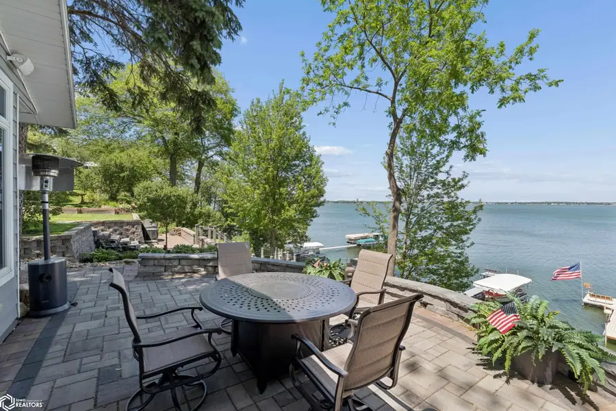 5364 Lakeview Drive, Clear Lake, IA 50428 - #3