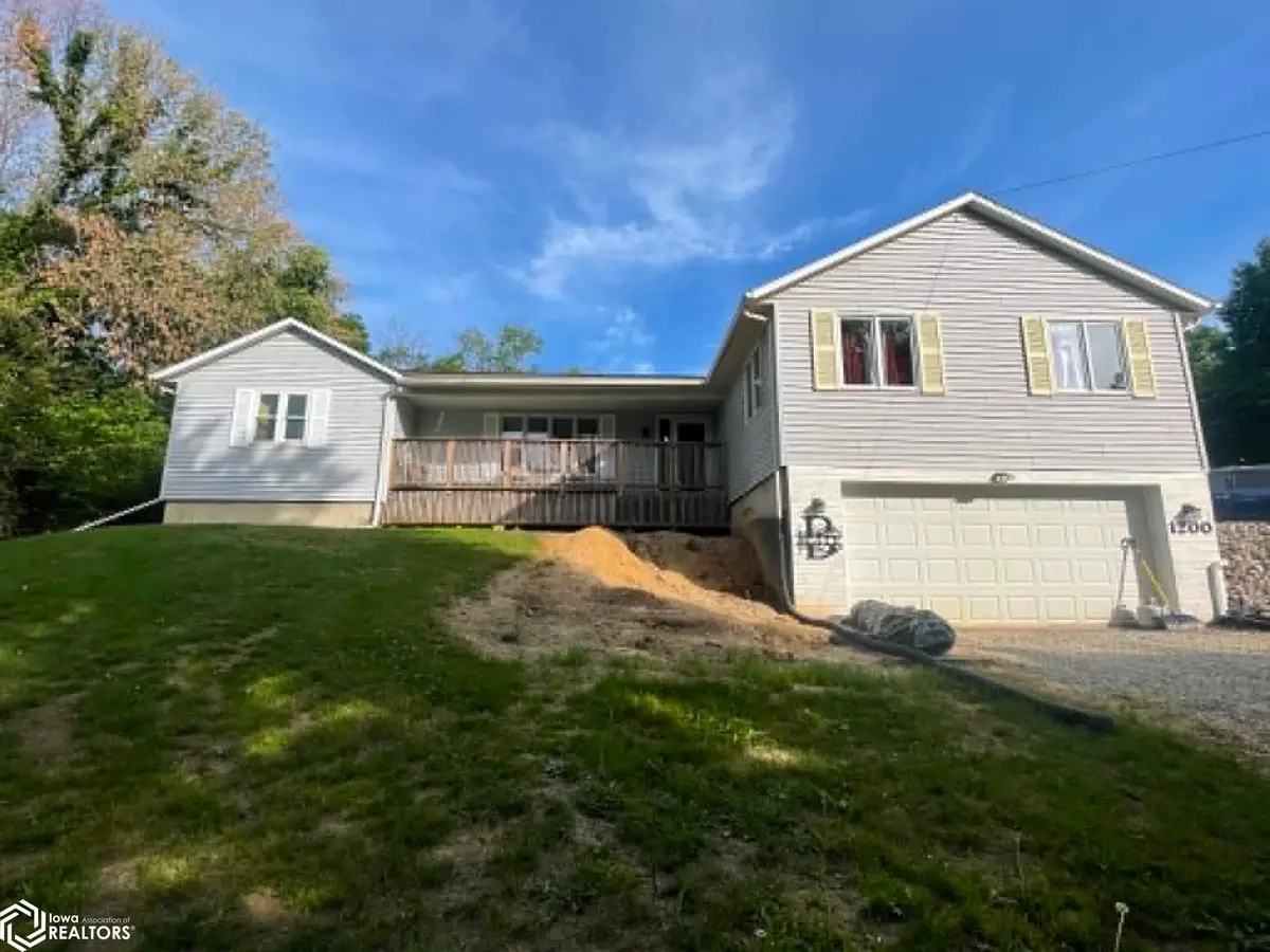 1200 E Maple Street, Centerville, IA 52544 - #1