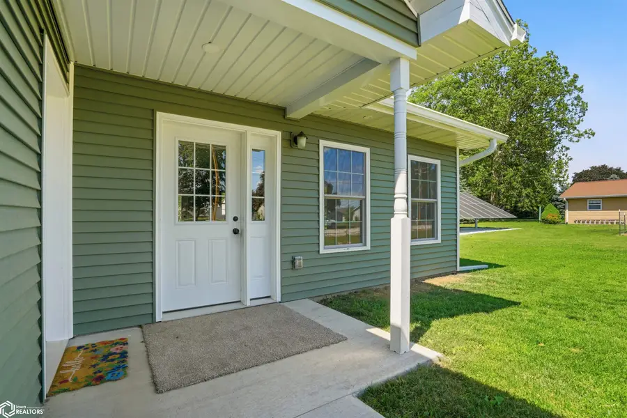 1301 E Wabash Street, Carthage, IL 62321 - #2