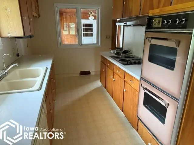 312 E Overmeyer Drive, Algona, IA 50511 - #3