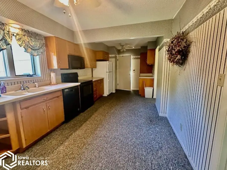 509 Virdell Court, Burlington, IA 52601 - #2