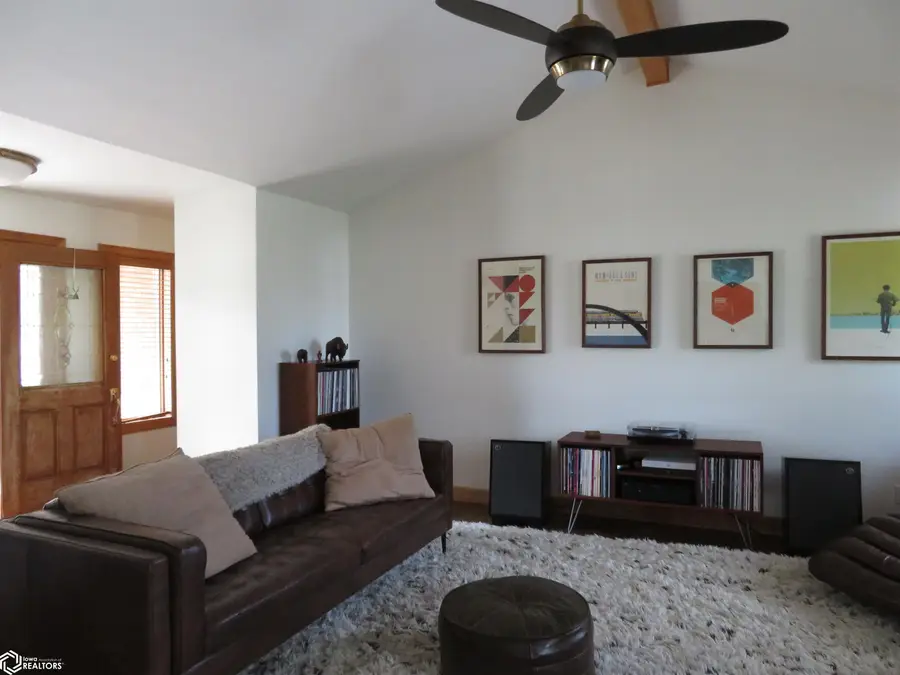 1523 1st St Sw, Clarion, IA 50525 - #3