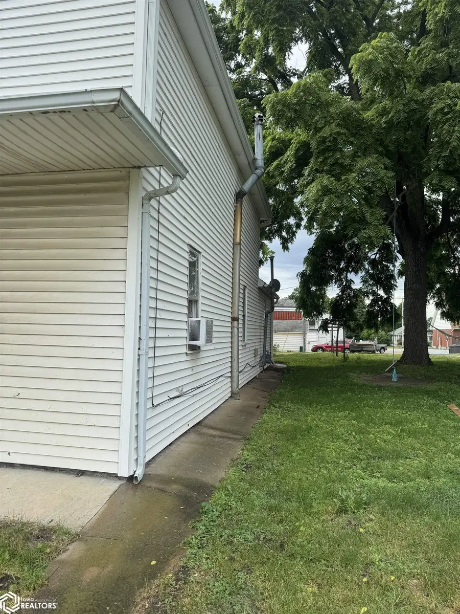2806 Avenue K, Fort Madison, IA 52627 - #3