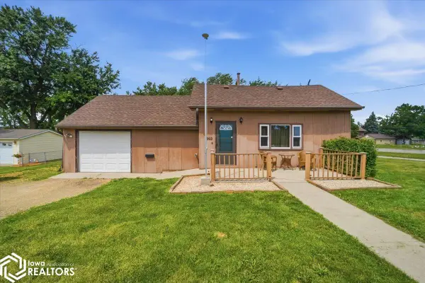 1902 12th Street, Eldora, IA 50627