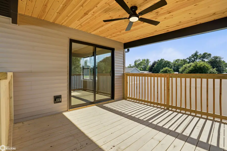 115 Dover Circle, New London, IA 52645 - #3