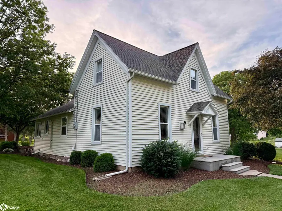 413 N Harrison Street, Mediapolis, IA 52637 - #2