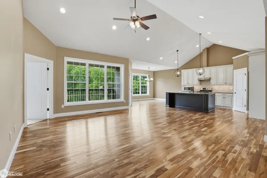 5159 Deerfield Drive, Burlington, IA 52601 - #2