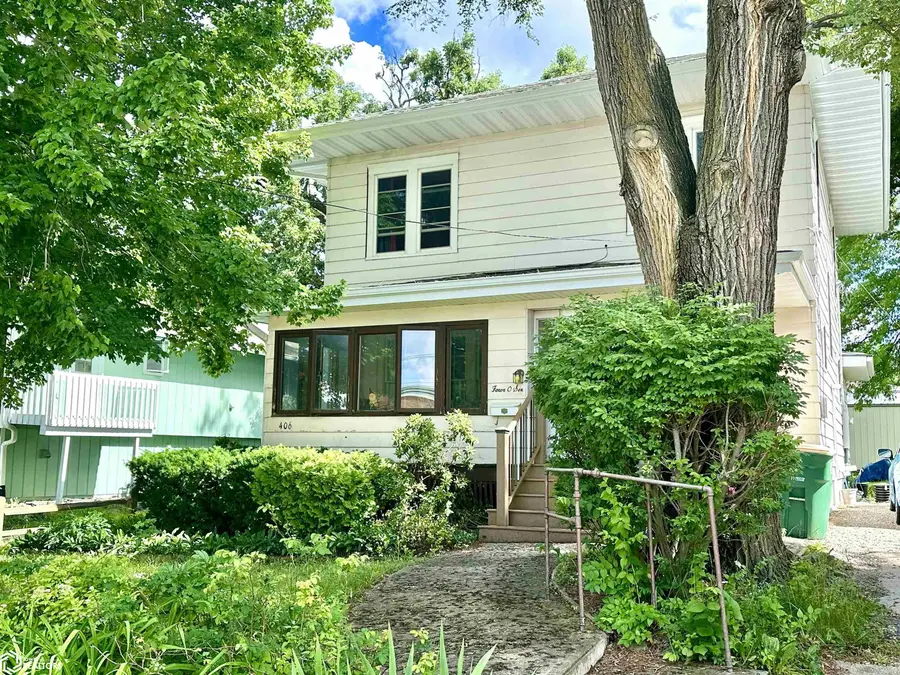 406 W Carpenter Avenue, Fairfield, IA 52556 - #3