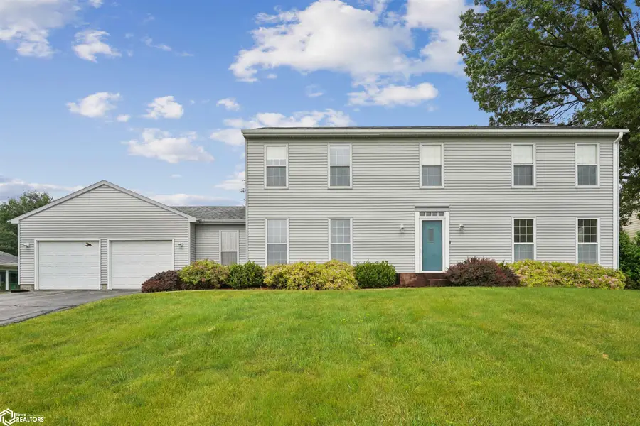 1406 S 12th Street, Marshalltown, IA 50158 - #3