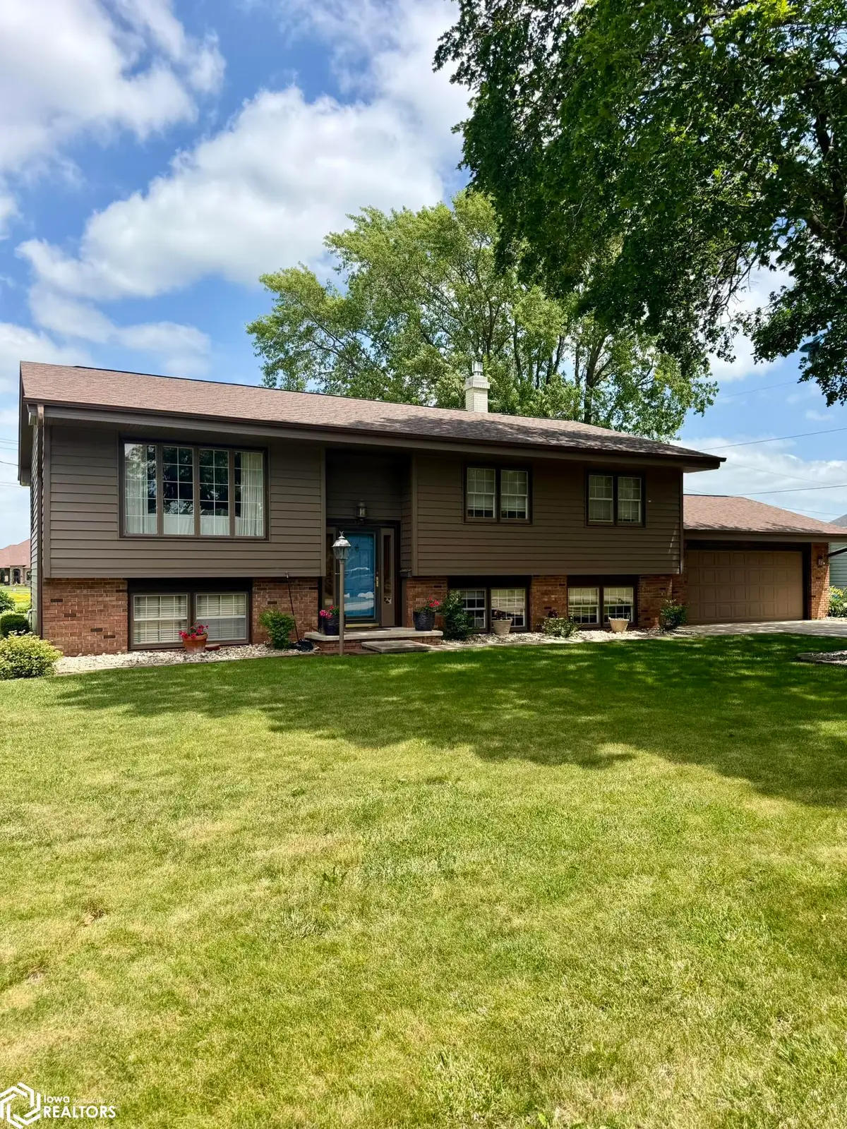 403 11th Street Ne, Clarion, IA 50525 - #1