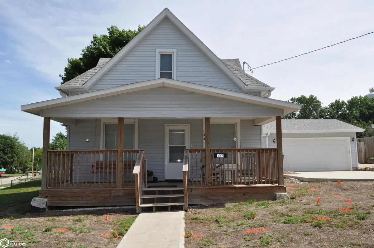 128 W 12th Street, Carroll, IA 51401 - #1