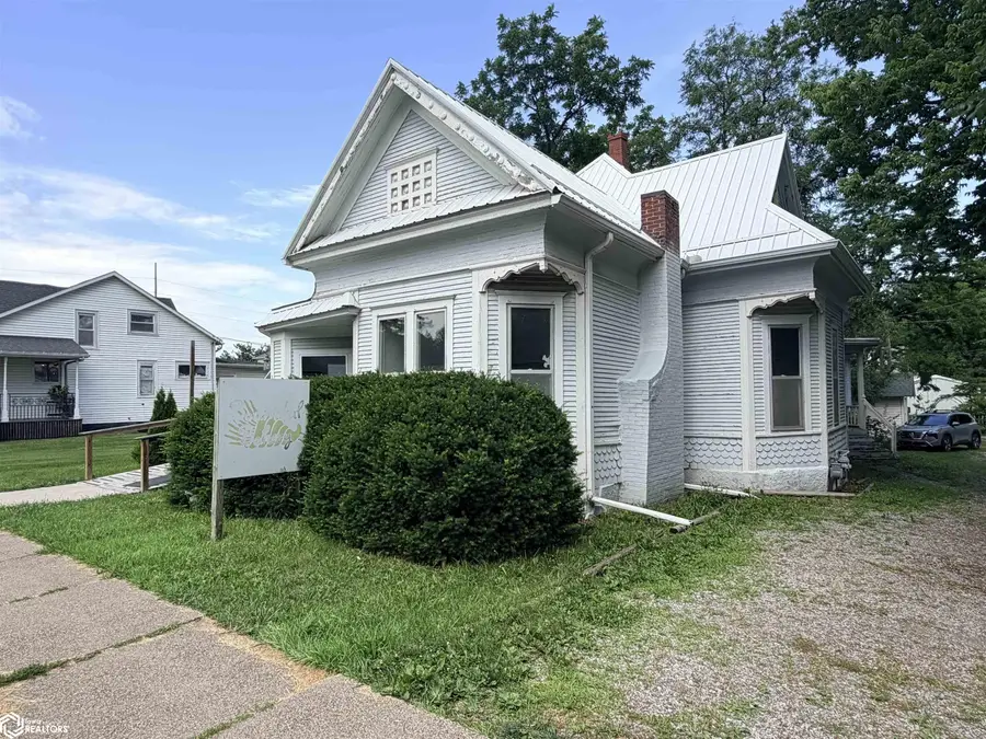 303 S Main Street, Fairfield, IA 52556 - #2