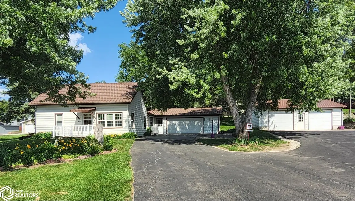 805 N Walnut Street N, Avoca, IA 51521 - #1