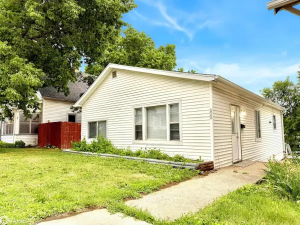 520 S 9th Street, Burlington, IA 52601