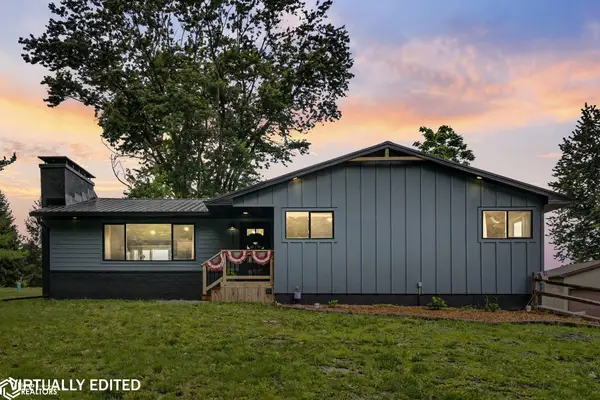 905 S Briarwood Lane, Mount Pleasant, IA 52641