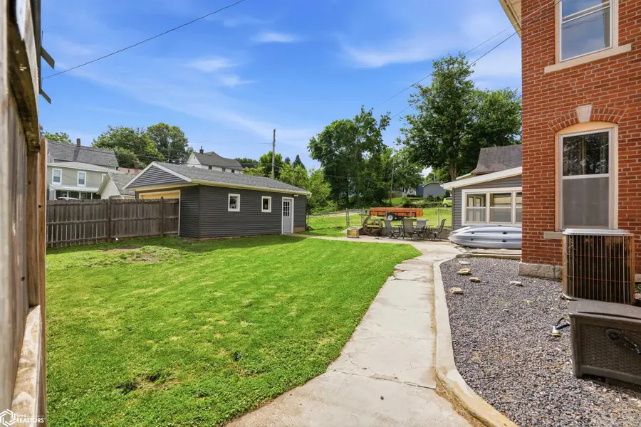 919 Division Street, Burlington, IA 52601 - #3