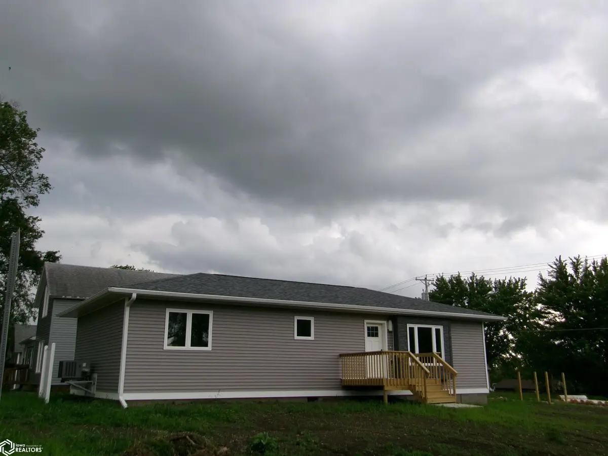 104 E Lucas Street, Creston, IA 50801 - #1