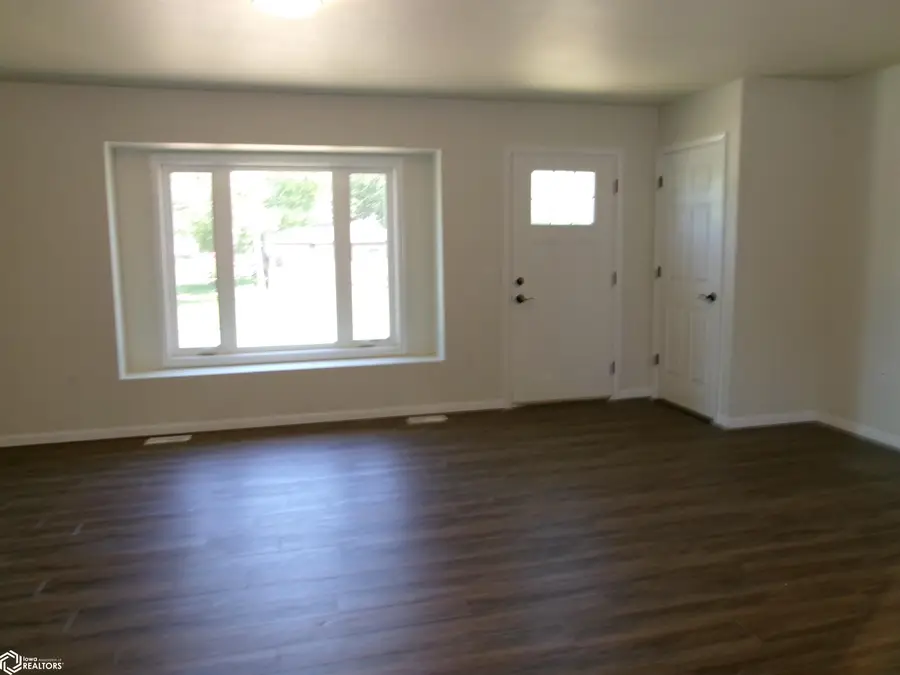 104 E Lucas Street, Creston, IA 50801 - #2
