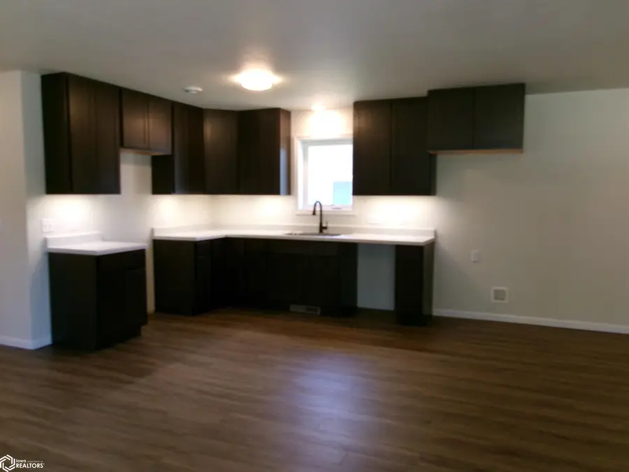 104 E Lucas Street, Creston, IA 50801 - #3