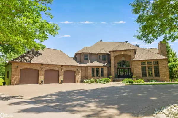 5624 Clubhouse Drive, Burlington, IA 52601