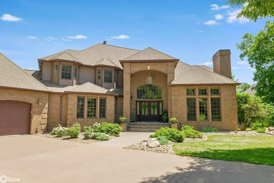 5624 Clubhouse Drive, Burlington, IA 52601 - #2