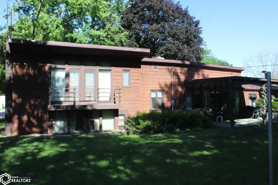 635 Center Avenue, Garner, IA 50438 - #3