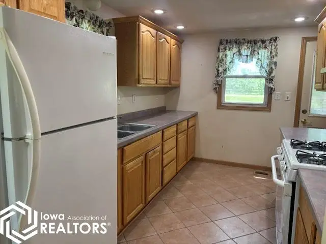 500 S 8th Street, Oquawka, IL 61418 - #2