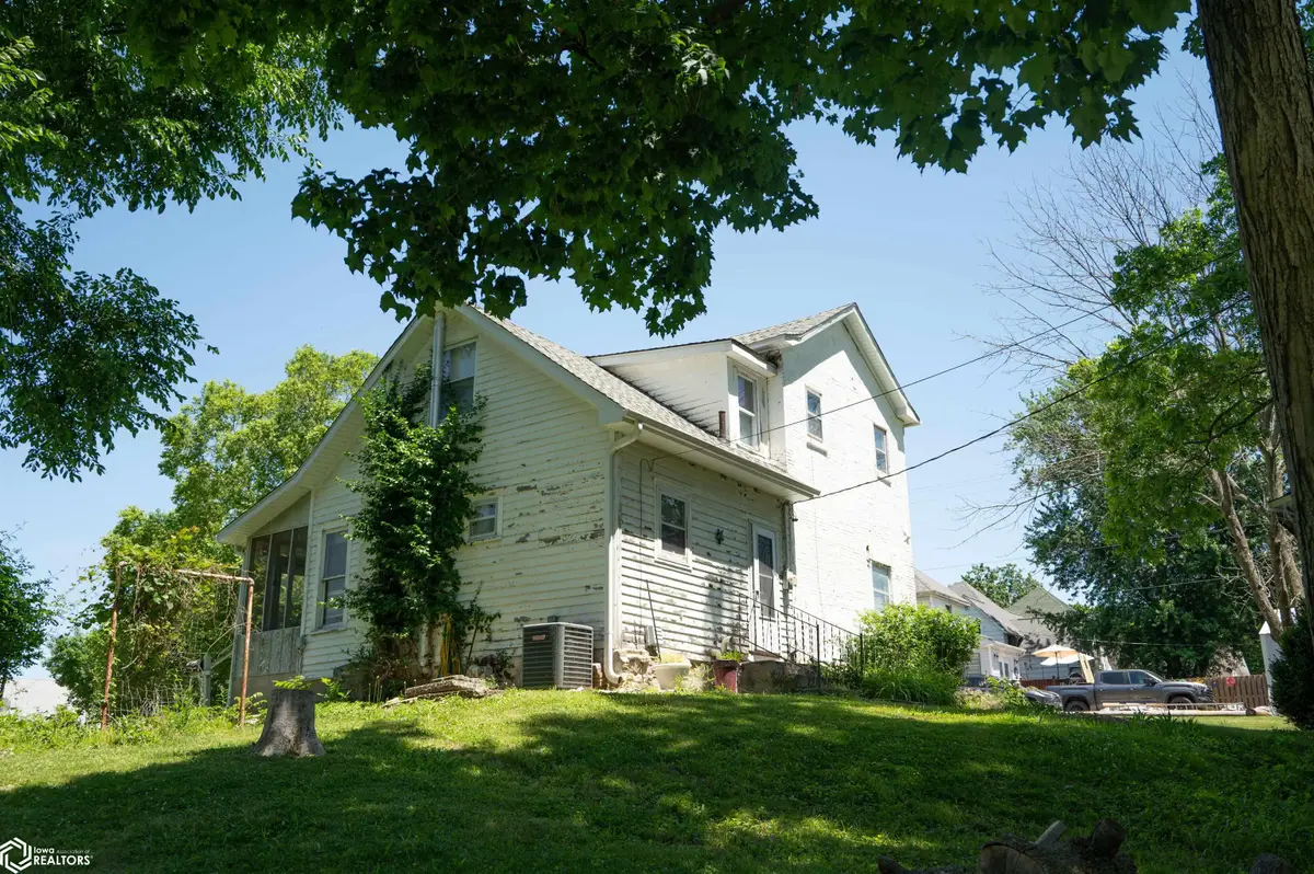 515 S. 5th Street, Warsaw, IL 62379 - #1