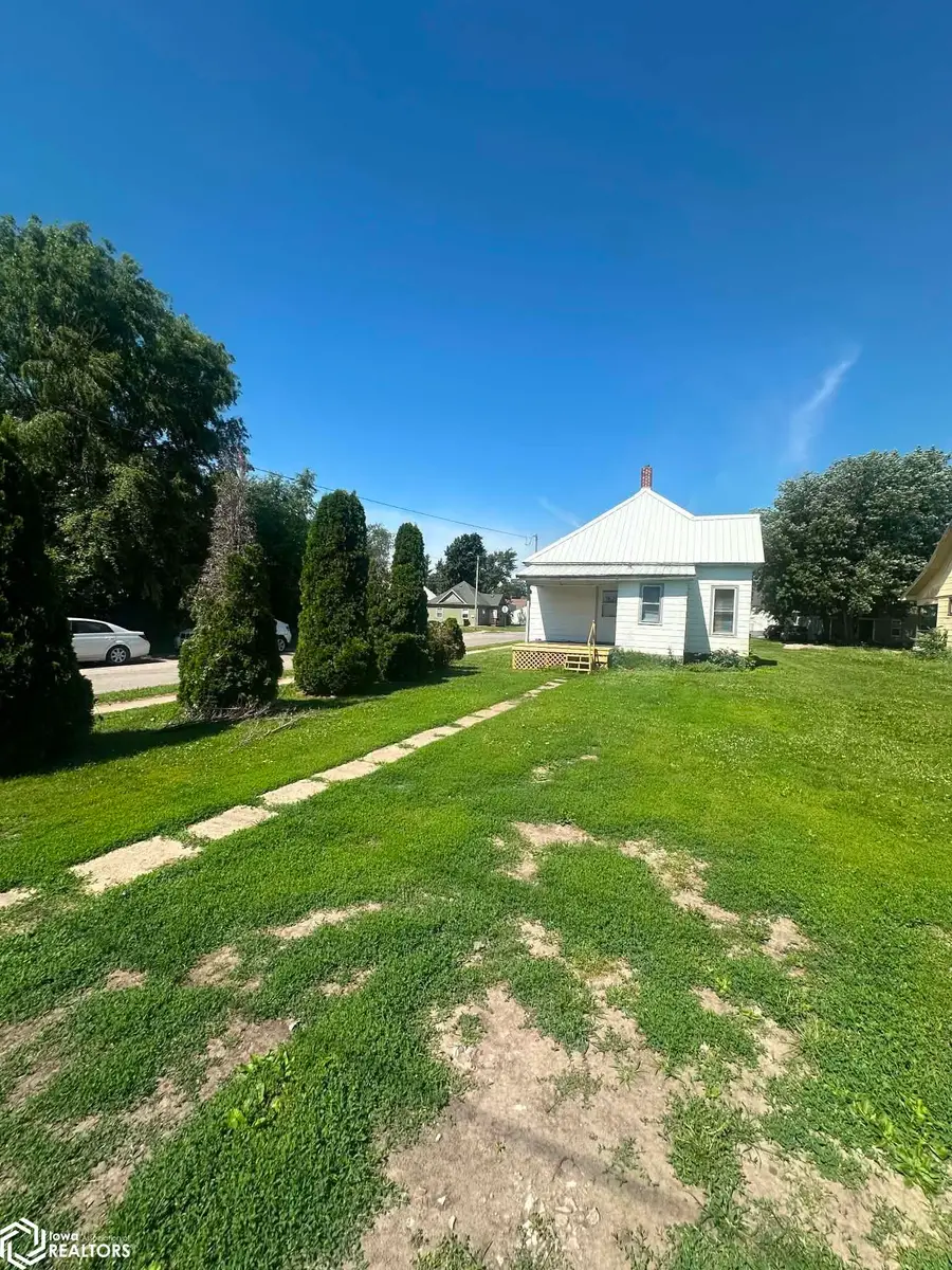 402 N Weller, Ottumwa, IA 52501 - #2