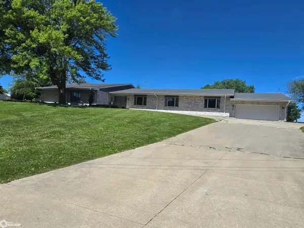 2523 Bill Bone Lane, Oskaloosa, IA 52577
