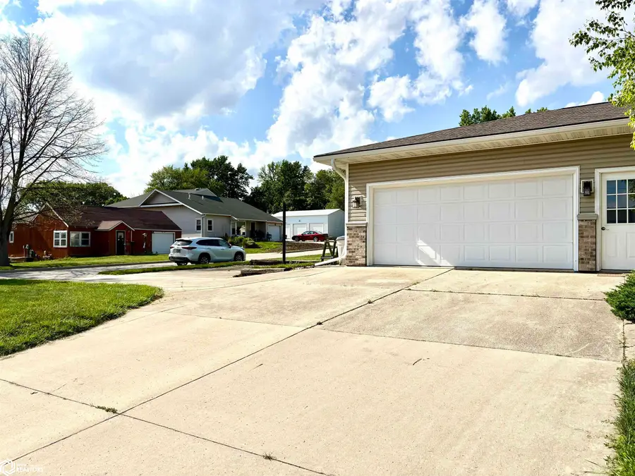105 E Park Street, Forest City, IA 50436 - #3