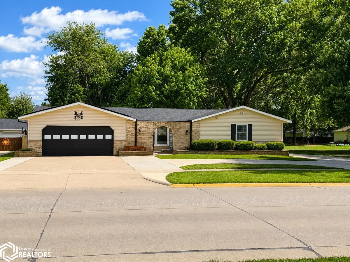2714 Avenue A, Fort Madison, IA 52627 - #1