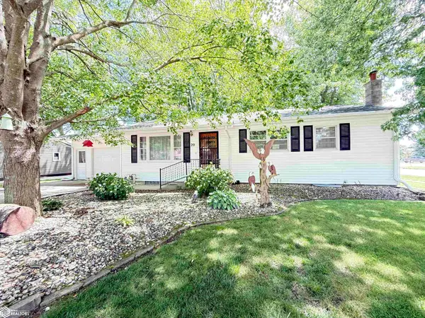 20 Shar Denn Drive, Hampton, IA 50441