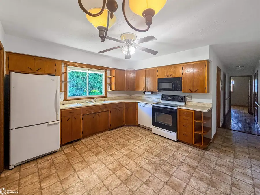 1447 Timber Avenue, Hansell, IA 50441 - #2