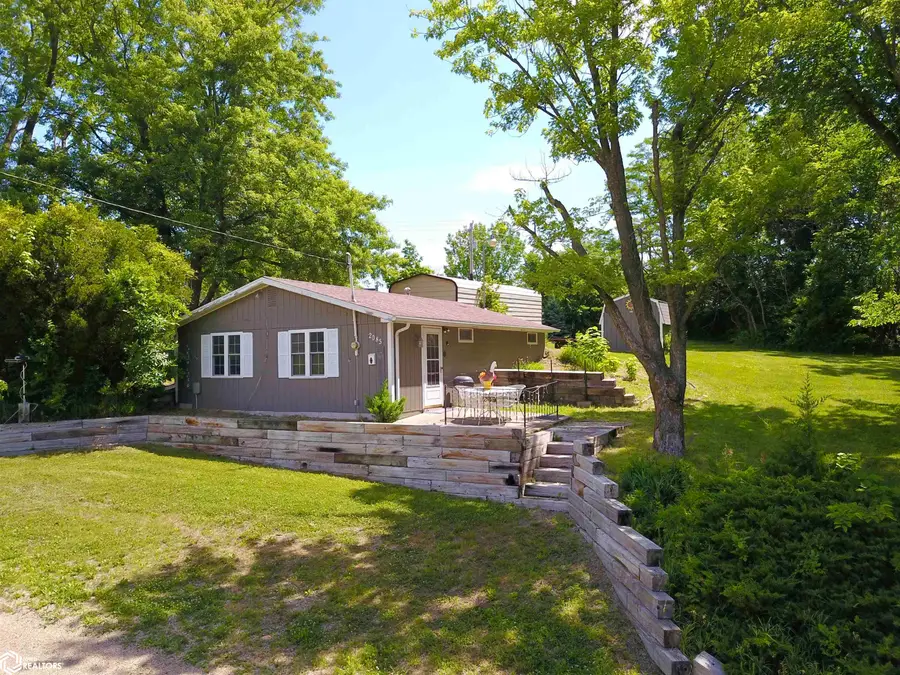 2082 Larrys Drive #2, Brooklyn, IA 52211 - #3
