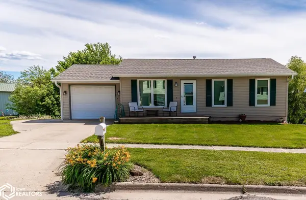 1410 Greenfield Drive, Marshalltown, IA 50158