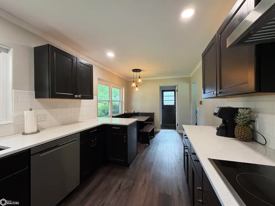4533 Summer Street, Burlington, IA 52601 - #3
