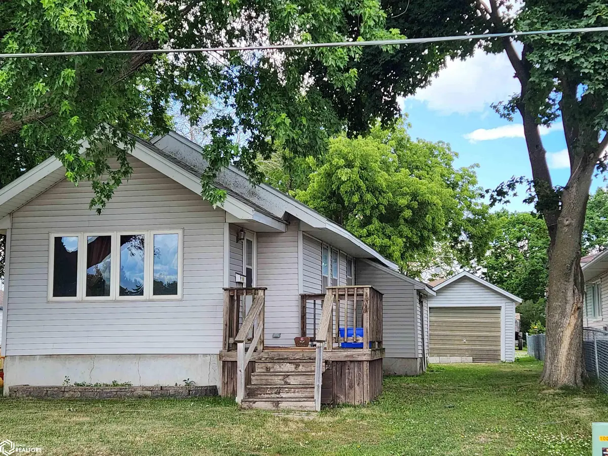 40 27th Street Sw, Mason City, IA 50401 - #1