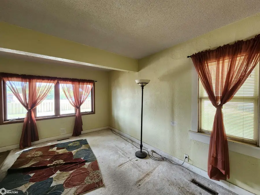 40 27th Street Sw, Mason City, IA 50401 - #2