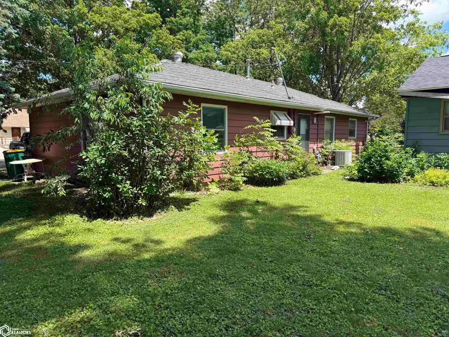 702 7th Avenue Sw, Hampton, IA 50441 - #2
