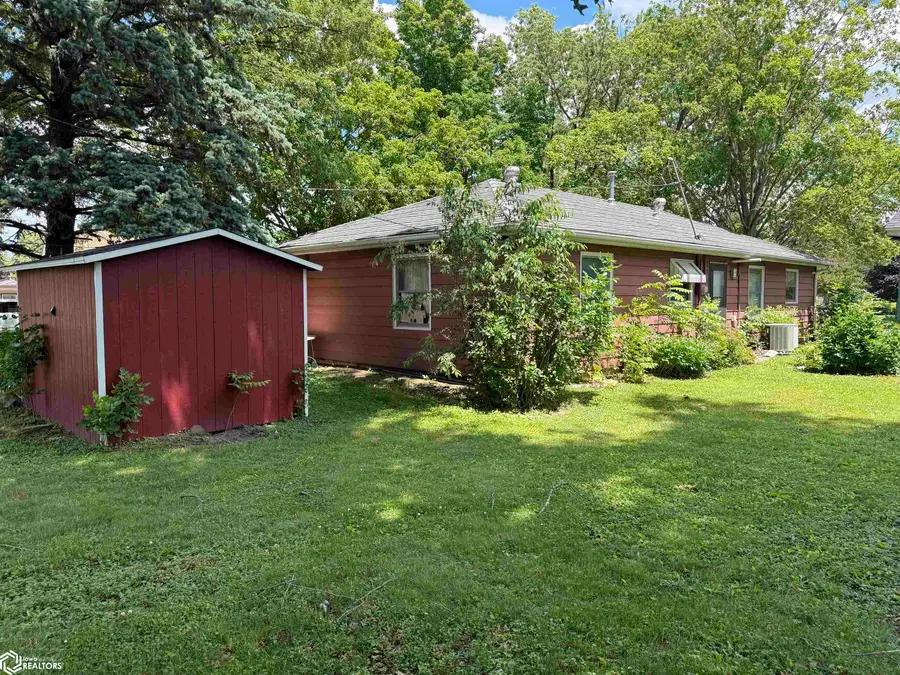 702 7th Avenue Sw, Hampton, IA 50441 - #3