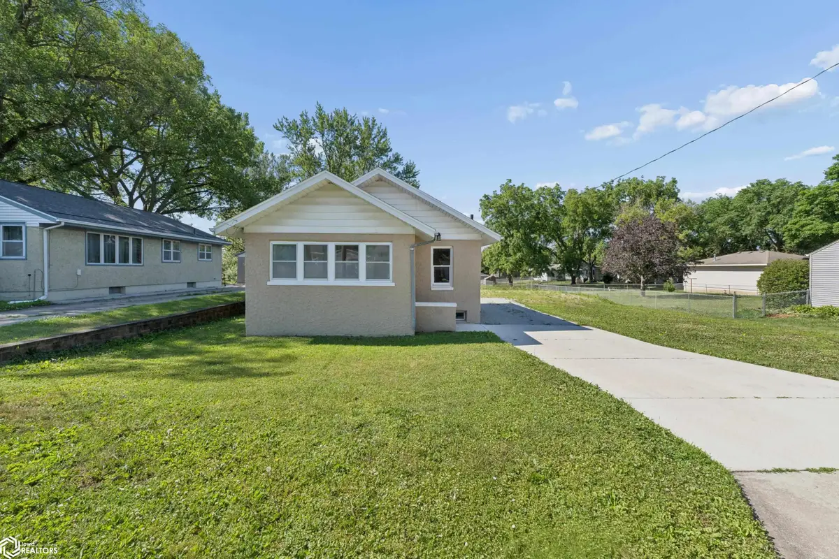 825 15th Street Se, Mason City, IA 50401 - #1