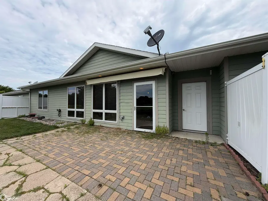 1604 8th Avenue North, Humboldt, IA 50548 - #2