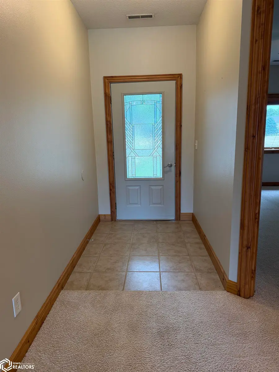 1604 8th Avenue North, Humboldt, IA 50548 - #3