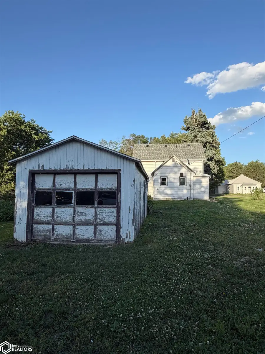 309 S School Street, Dow City, IA 51528 - #3