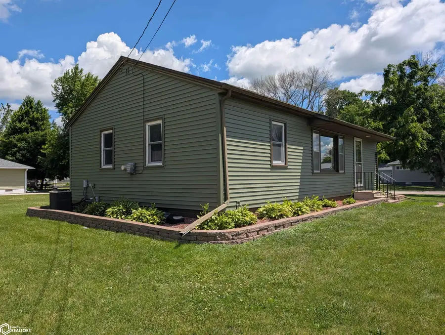 307 1st Ave N, Dakota City, IA 50529 - #2