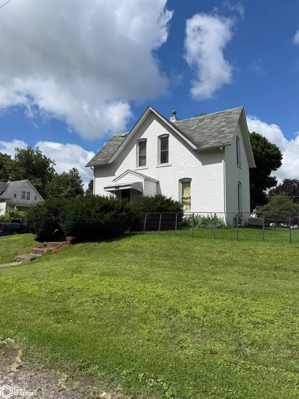 1433 S 6th Street, Burlington, IA 52601