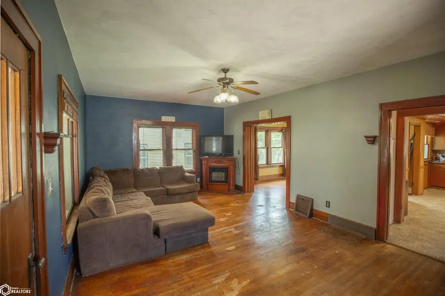 317 E Lucas Street, Algona, IA 50511 - #3
