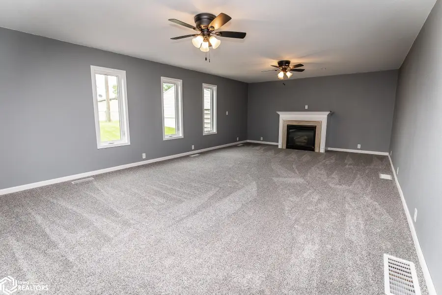 1601 Elder Drive, Marshalltown, IA 50158 - #3